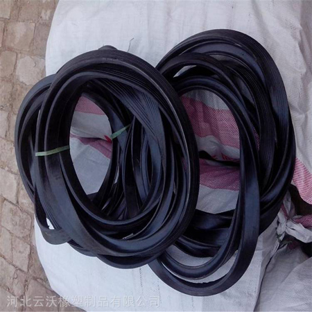 承插口管道密封圈